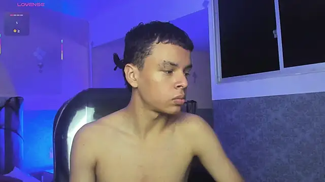 Xavier Fox    online show from 11-04-25, 03:49