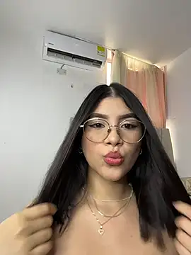 Julietalcl online show from 04-29-26, 08:15