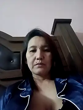 Snapshot of Bigtitsass81 chatting on 10-22-25, 01:00 Bigtitsass81 online show from 10-22-25, 01:00