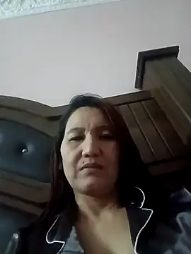 Snapshot of Bigtitsass81 chatting on 11-10-25, 04:17 Bigtitsass81 online show from 11-10-25, 04:17