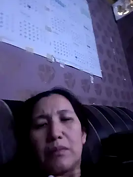 Snapshot of Bigtitsass81 chatting on 11-14-25, 08:02 Bigtitsass81 online show from 11-14-25, 08:02