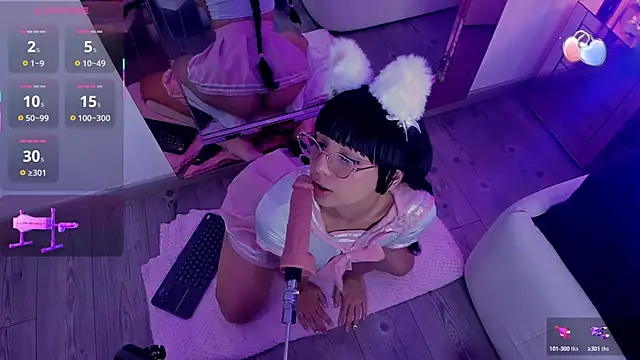 michelle cutee  online show from 11-29-25, 08:45