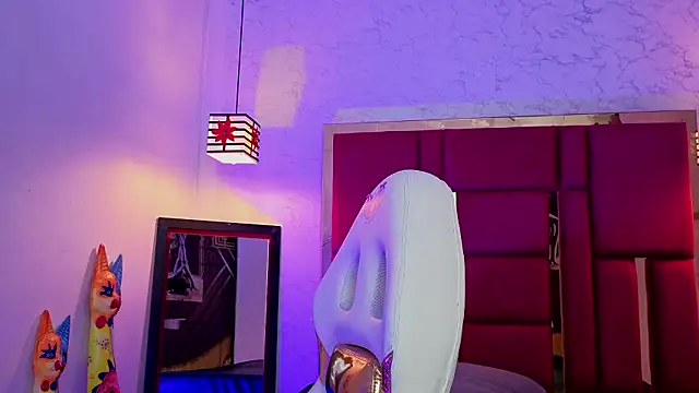 moon winy online show from 03-08-26, 07:06