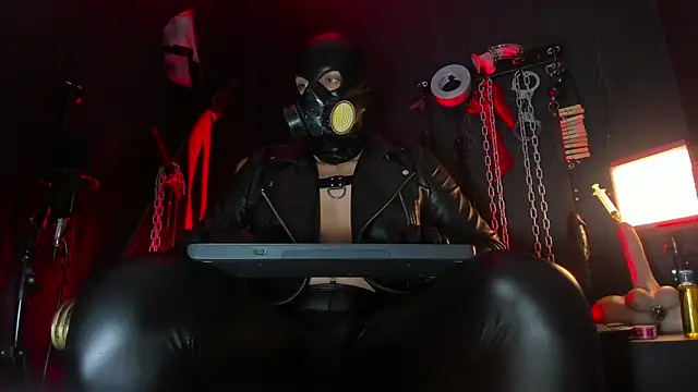 Snapshot of Master_Connor_BDSM chatting on 05-18-26, 10:15 Master Connor BDSM online show from 05-18-26, 10:15