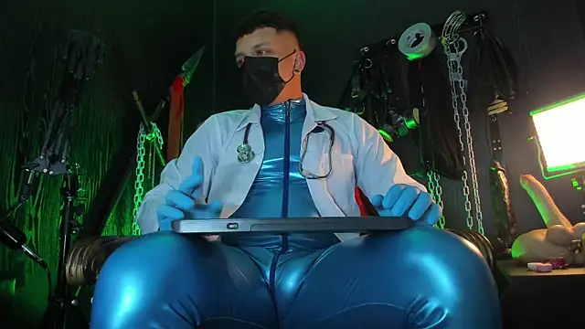Snapshot of Master_Connor_BDSM chatting on 05-29-26, 10:41 Master Connor BDSM online show from 05-29-26, 10:41