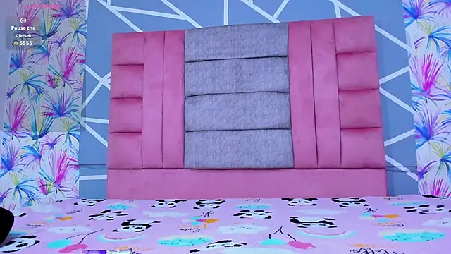 Snapshot of AdelaidaManson18 chatting on 11-30-25, 03:32 AdelaidaManson18 online show from 11-30-25, 03:32