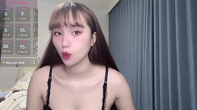 Snapshot of Momo-999 chatting on 12-02-25, 04:46 Momo-999 online show from 12-02-25, 04:46