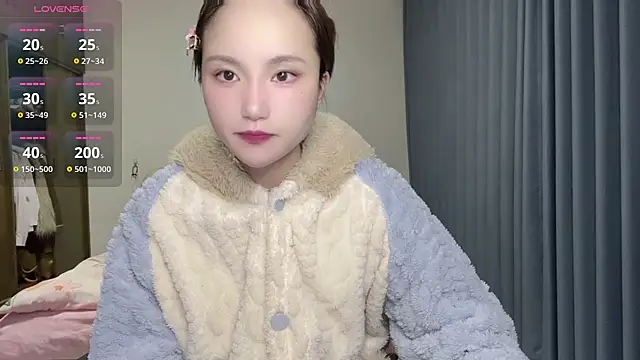 Snapshot of Momo-999 chatting on 12-04-25, 04:16 Momo-999 online show from 12-04-25, 04:16