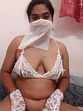 hornybitch690 online show from 04-19-26, 07:16