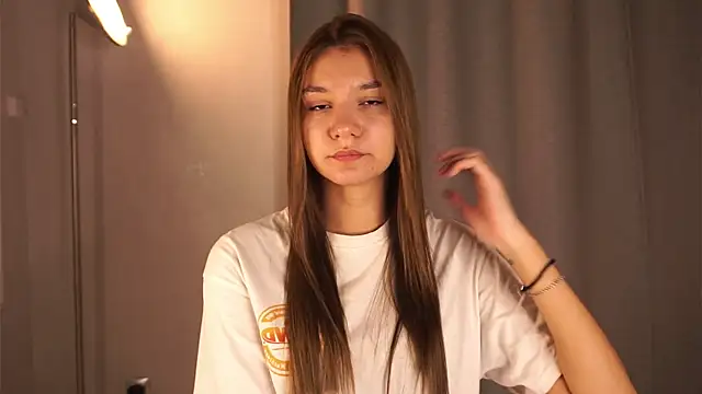 BrynnHolverson online show from 10-17-25, 04:20