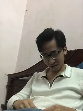 Snapshot of liamhn2k4 chatting on 02-19-26, 01:07 liamhn2k4 online show from 02-19-26, 01:07