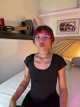 Emma duff online show from 04-04-26, 07:22