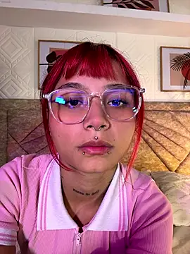 Snapshot of Emma_duff chatting on 07-08-26, 11:58 Emma duff online show from 07-08-26, 11:58