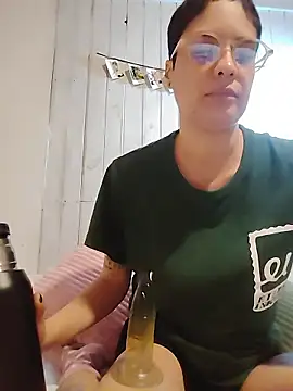 Snapshot of Natimiau chatting on 01-06-26, 12:14 Natimiau online show from 01-06-26, 12:14