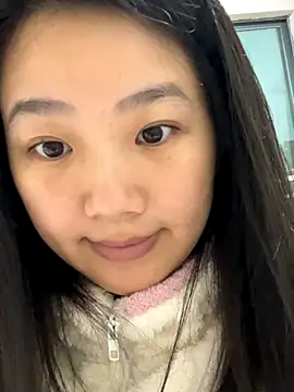 Snapshot of Gogo-798 chatting on 10-20-25, 10:05 Gogo-798 online show from 10-20-25, 10:05