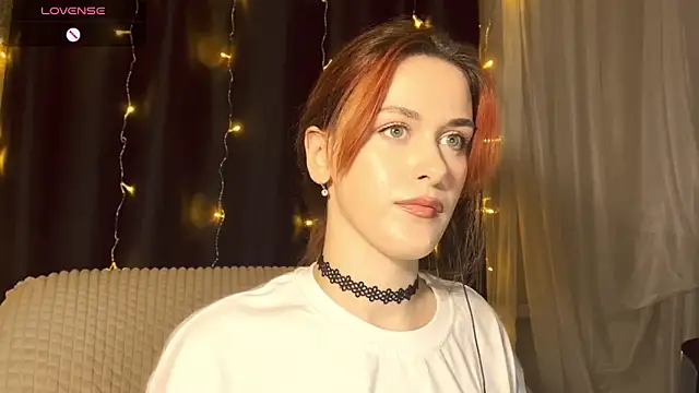 Snapshot of Veksal1a chatting on 12-03-25, 05:44 Veksal1a online show from 12-03-25, 05:44