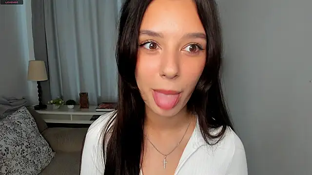 Snapshot of DemetraSadahiro chatting on 10-28-25, 09:02 DemetraSadahiro online show from 10-28-25, 09:02