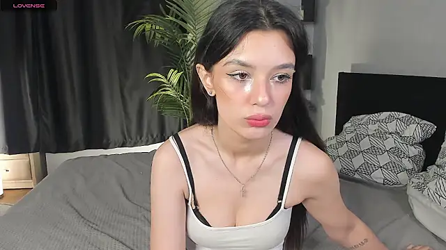 Snapshot of DemetraSadahiro chatting on 11-29-25, 09:34 DemetraSadahiro online show from 11-29-25, 09:34