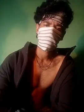 Snapshot of i_love77 chatting on 10-17-25, 01:03 i love77 online show from 10-17-25, 01:03