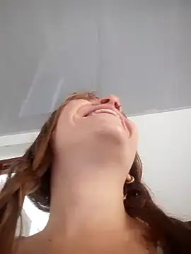 bambiluly online show from 10-20-25, 03:12