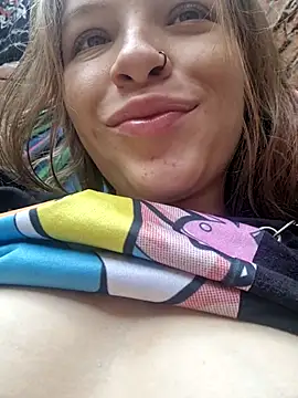 bambiluly online show from 10-29-25, 01:46