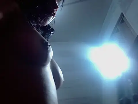 petite coral online show from 10-26-25, 06:47