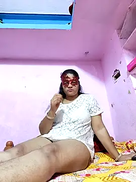 Snapshot of SAIRA-hot chatting on 11-03-25, 05:58 SAIRA-hot online show from 11-03-25, 05:58