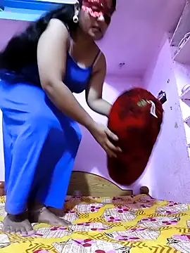 Snapshot of SAIRA-hot chatting on 11-13-25, 05:34 SAIRA-hot online show from 11-13-25, 05:34