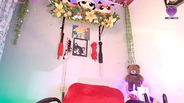 Snapshot of Violetafetish-dirty chatting on 12-05-25, 03:04 Violetafetish-dirty online show from 12-05-25, 03:04