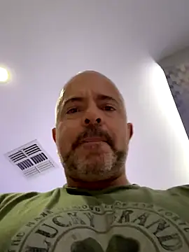 Snapshot of 1totangox chatting on 11-09-25, 03:32 1totangox online show from 11-09-25, 03:32