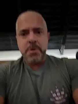 Snapshot of 1totangox chatting on 11-25-25, 10:26 1totangox online show from 11-25-25, 10:26