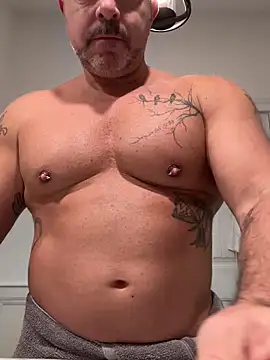 Snapshot of 1totangox chatting on 12-04-25, 11:24 1totangox online show from 12-04-25, 11:24