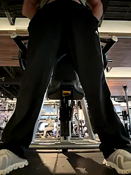 Snapshot of 1totangox chatting on 12-14-25, 02:33 1totangox online show from 12-14-25, 02:33