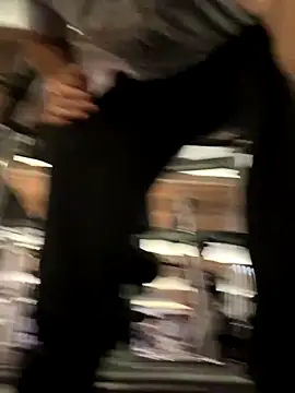 Snapshot of 1totangox chatting on 12-15-25, 10:19 1totangox online show from 12-15-25, 10:19