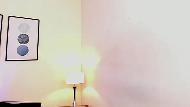 Amelia Brixton online show from 04-03-26, 04:10