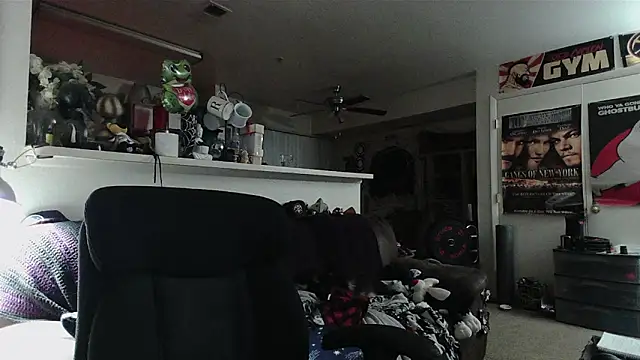 biggerisbetter12 online show from 03-27-26, 07:36