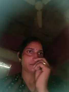 Snapshot of Pooja_shre chatting on 03-21-26, 11:48 Pooja shre online show from 03-21-26, 11:48