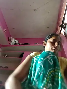 Snapshot of Pooja_shre chatting on 03-28-26, 02:00 Pooja shre online show from 03-28-26, 02:00