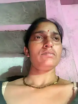 Snapshot of Pooja_shre chatting on 04-07-26, 01:55 Pooja shre online show from 04-07-26, 01:55