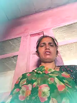 Snapshot of Pooja_shre chatting on 04-10-26, 07:13 Pooja shre online show from 04-10-26, 07:13