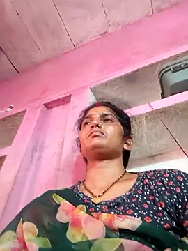 Snapshot of Pooja_shre chatting on 05-01-26, 11:26 Pooja shre online show from 05-01-26, 11:26