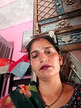 Snapshot of Pooja_shre chatting on 05-07-26, 07:14 Pooja shre online show from 05-07-26, 07:14