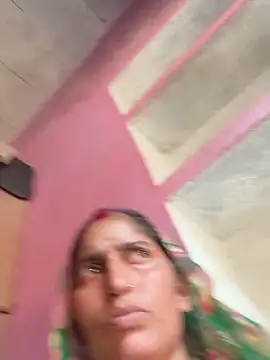 Snapshot of Pooja_shre chatting on 05-17-26, 11:06 Pooja shre online show from 05-17-26, 11:06