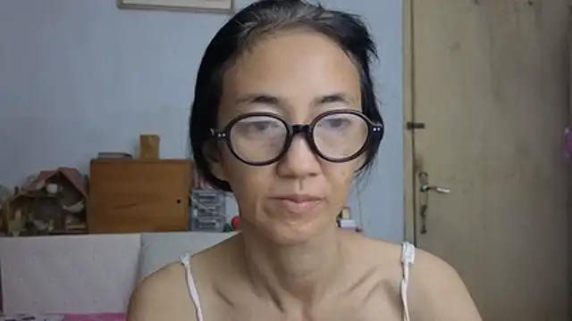 Snapshot of princessD077 chatting on 05-01-26, 05:06 princessD077 online show from 05-01-26, 05:06
