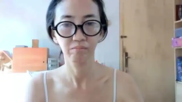 Snapshot of princessD077 chatting on 05-17-26, 02:09 princessD077 online show from 05-17-26, 02:09