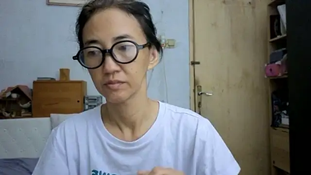 Snapshot of princessD077 chatting on 05-21-26, 10:39 princessD077 online show from 05-21-26, 10:39