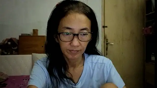Snapshot of princessD077 chatting on 05-24-26, 04:45 princessD077 online show from 05-24-26, 04:45