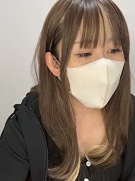 Snapshot of sakina-07 chatting on 12-18-25, 01:39 sakina-07 online show from 12-18-25, 01:39