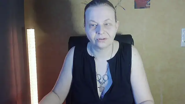 Diamond Bite online show from 11-15-25, 07:16