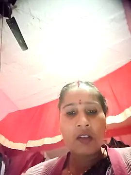 OliveGreen22 online show from 11-26-25, 05:19